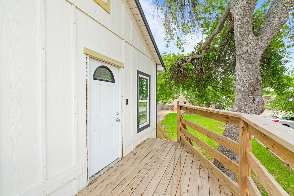 1720 2nd St Property Photo 38