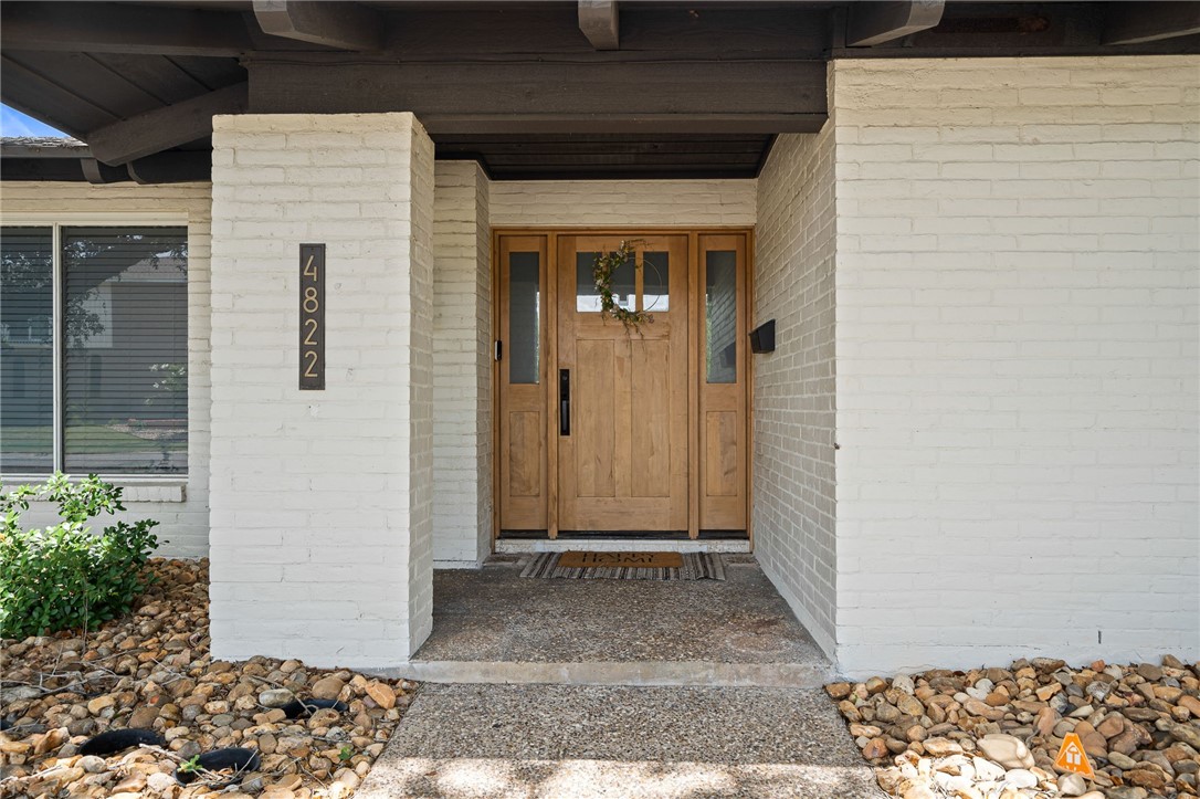 4822 Augusta Dr Property Photo 3