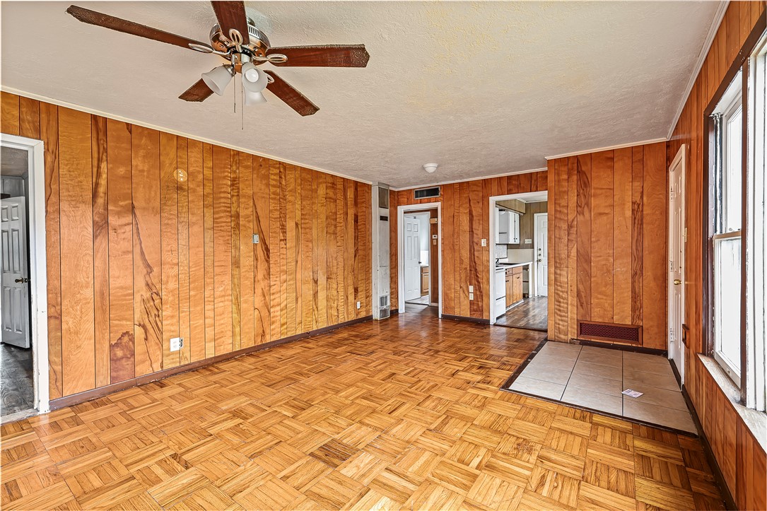 3585 S Naylor Property Photo 4