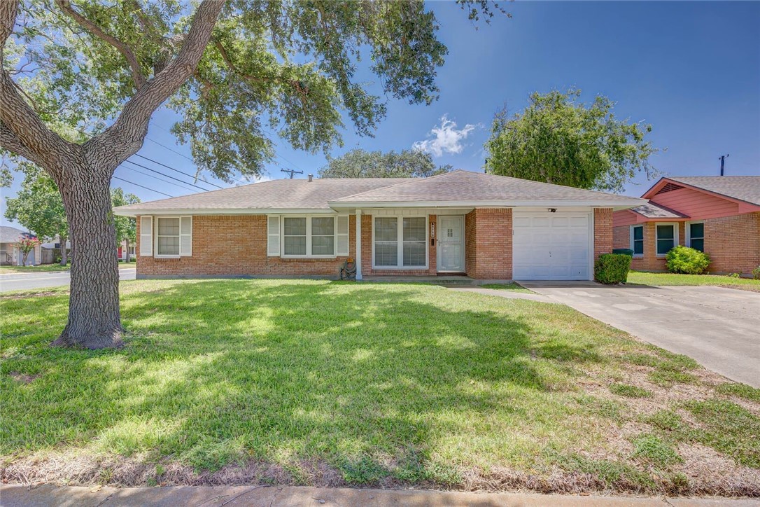 3729 Fort Worth St Property Photo 2