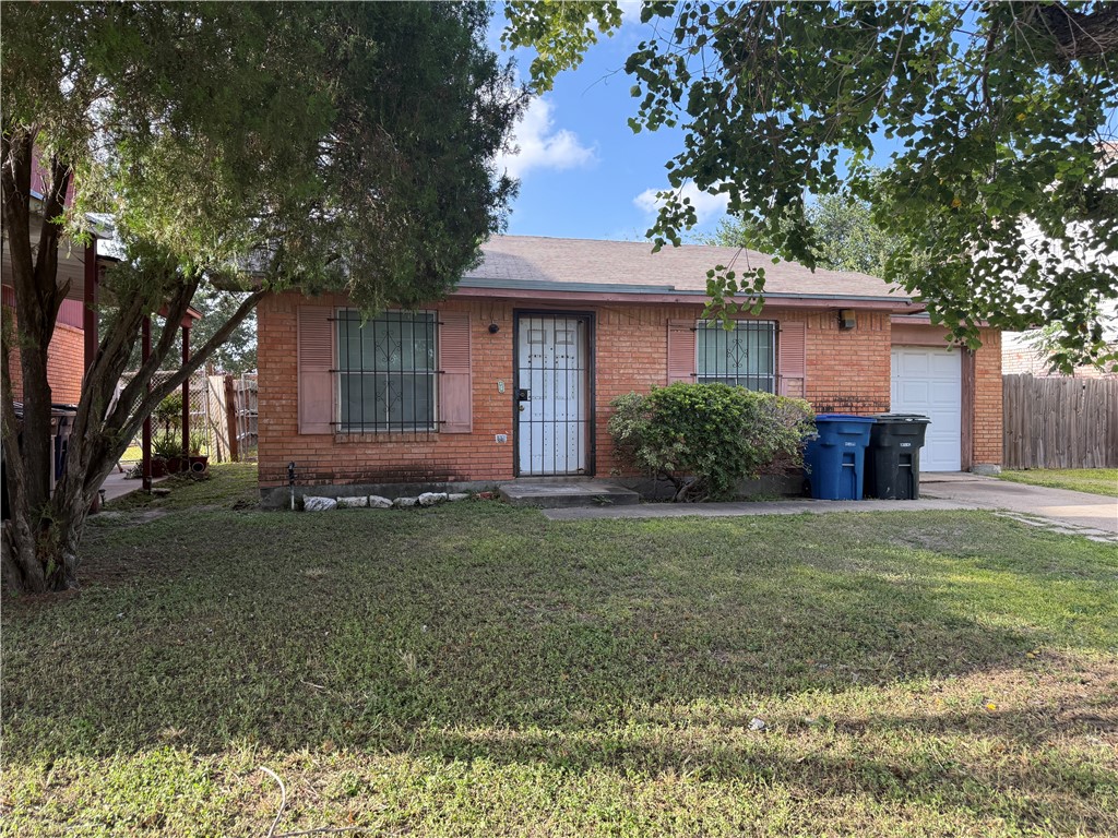 1038 Golden Gate Property Photo 1