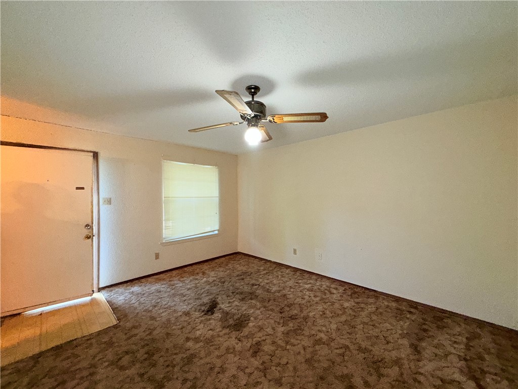 1038 Golden Gate Property Photo 2