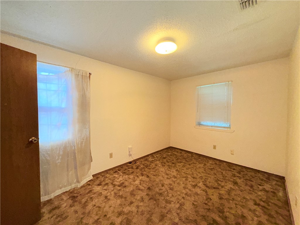 1038 Golden Gate Property Photo 6