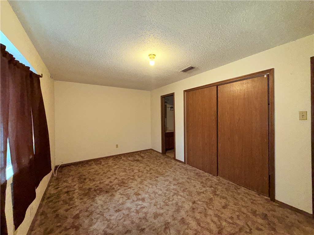 1038 Golden Gate Property Photo 8