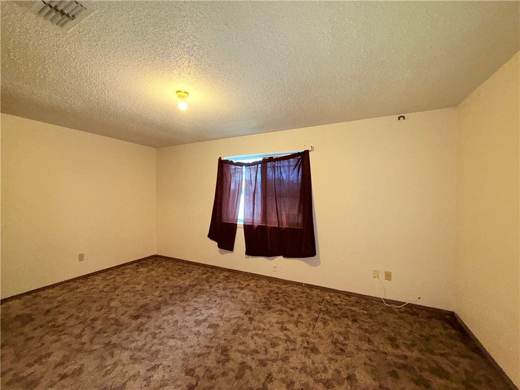 1038 Golden Gate Property Photo 9