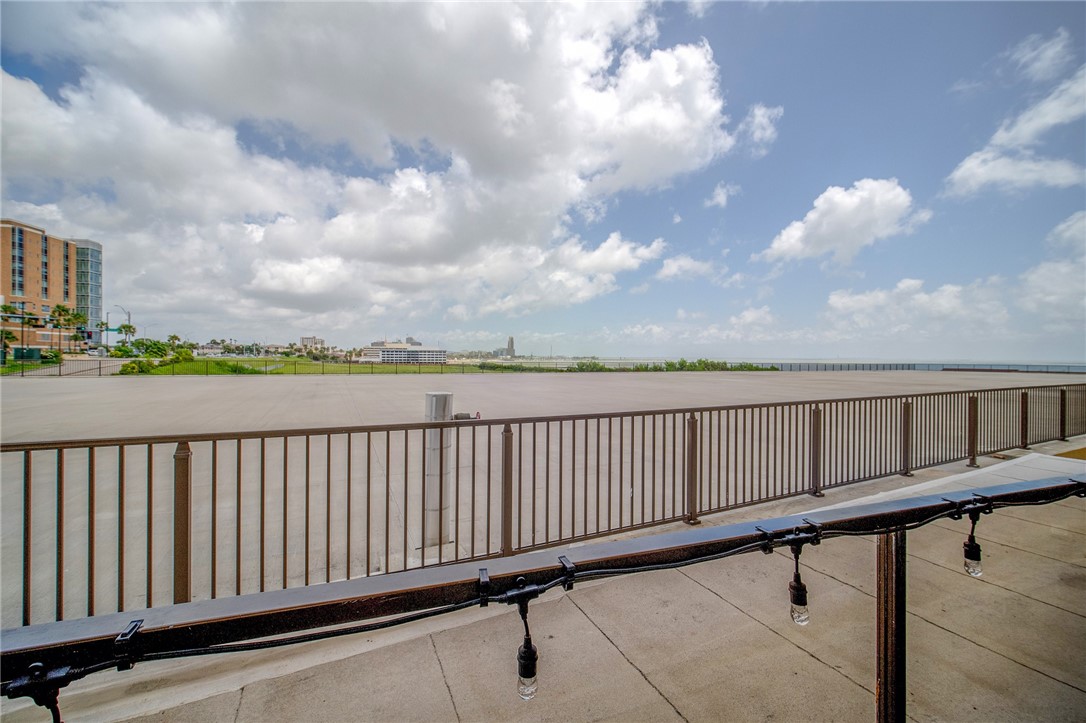 1400 Ocean Dr 204c Property Photo 18