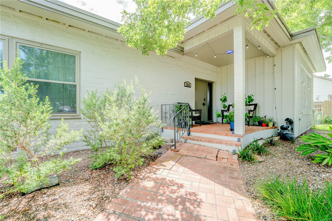3313 Manitou St Property Photo 5