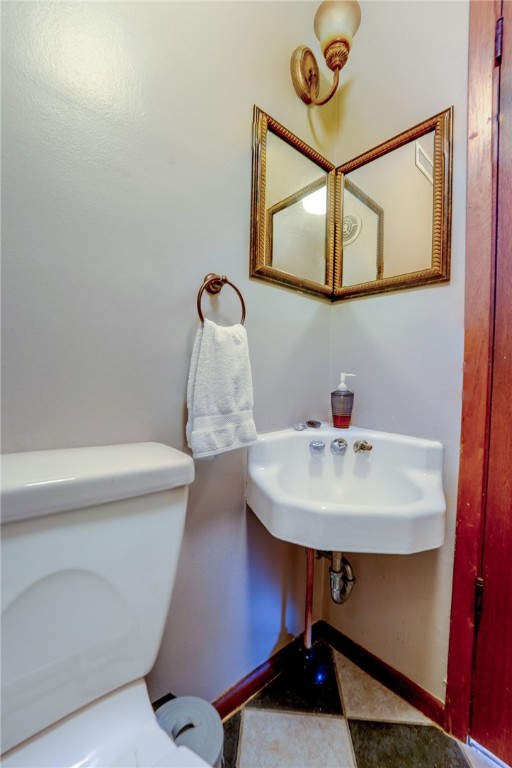 3313 Manitou St Property Photo 28