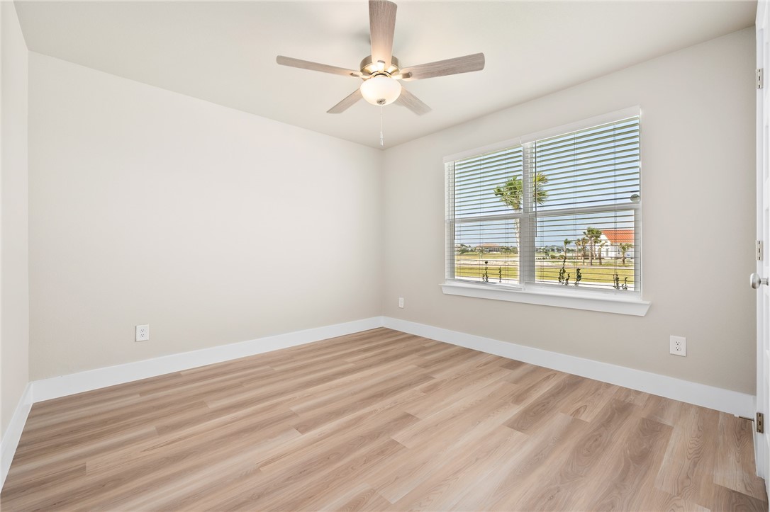 1013 Las Palmas Dr Property Photo 8