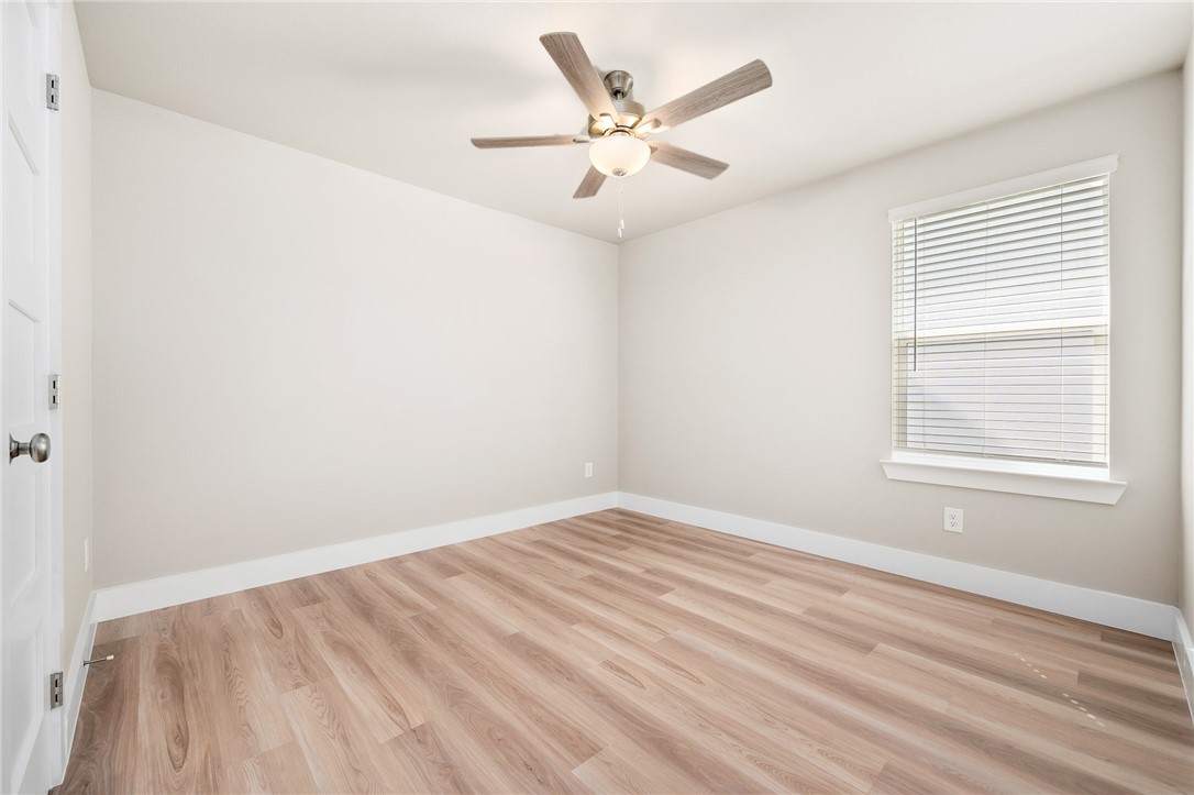 1013 Las Palmas Dr Property Photo 10