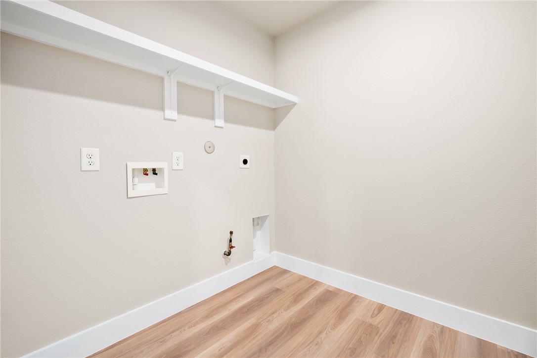 1013 Las Palmas Dr Property Photo 13
