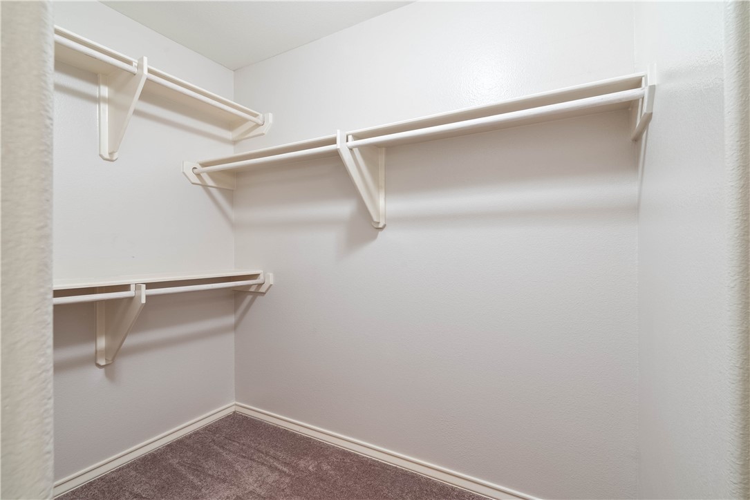 6809 Blue Skyway Dr Property Photo 3