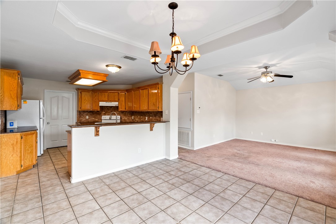 6809 Blue Skyway Dr Property Photo 7