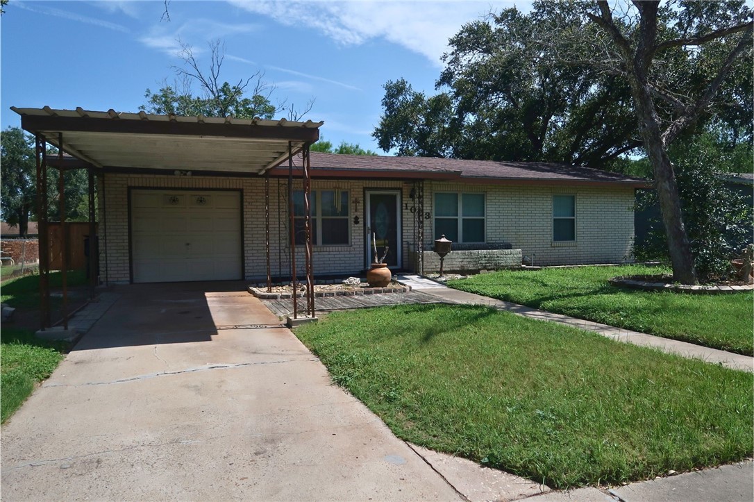 1003 Anderson Dr Property Photo 1