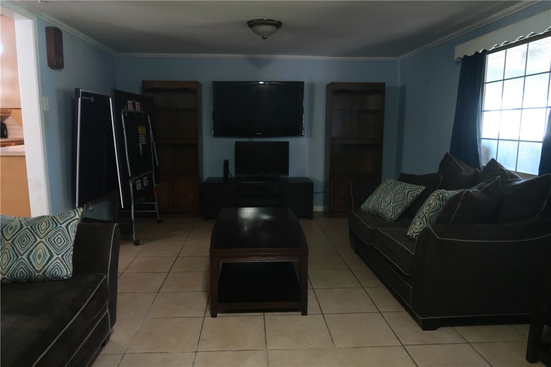 1003 Anderson Dr Property Photo 9