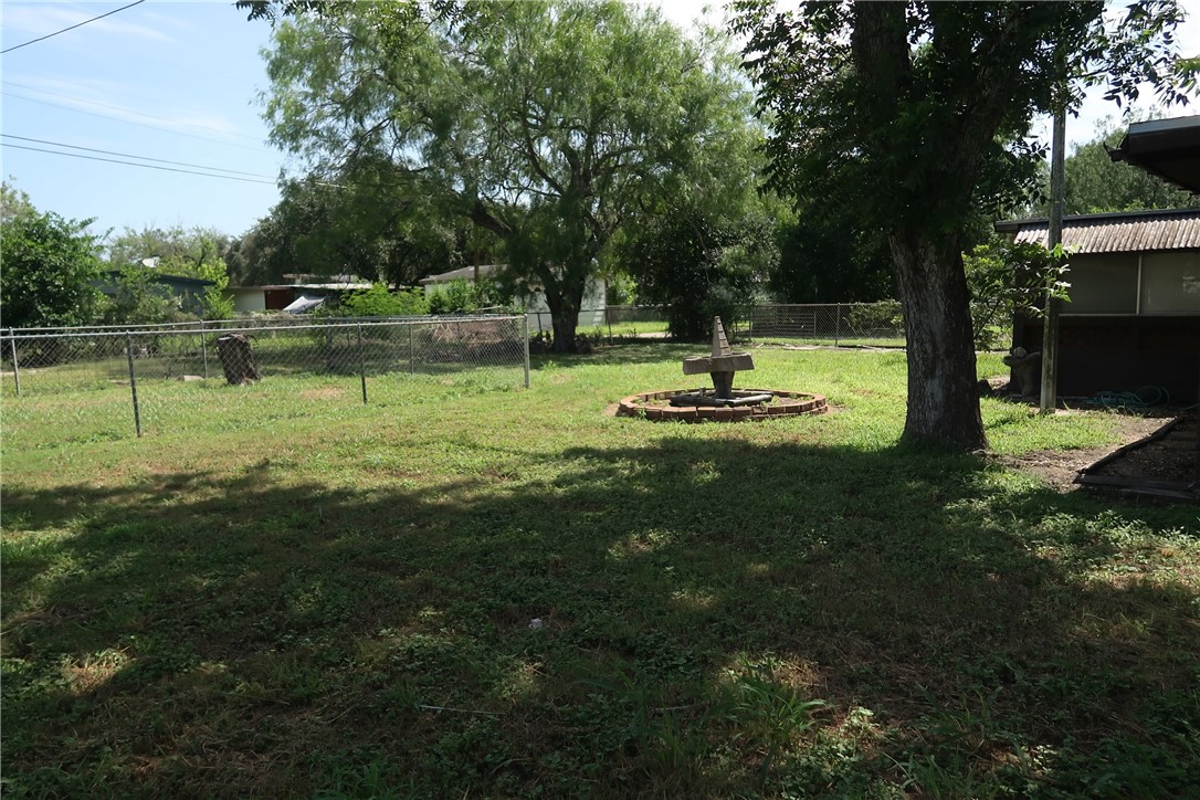 1003 Anderson Dr Property Photo 16