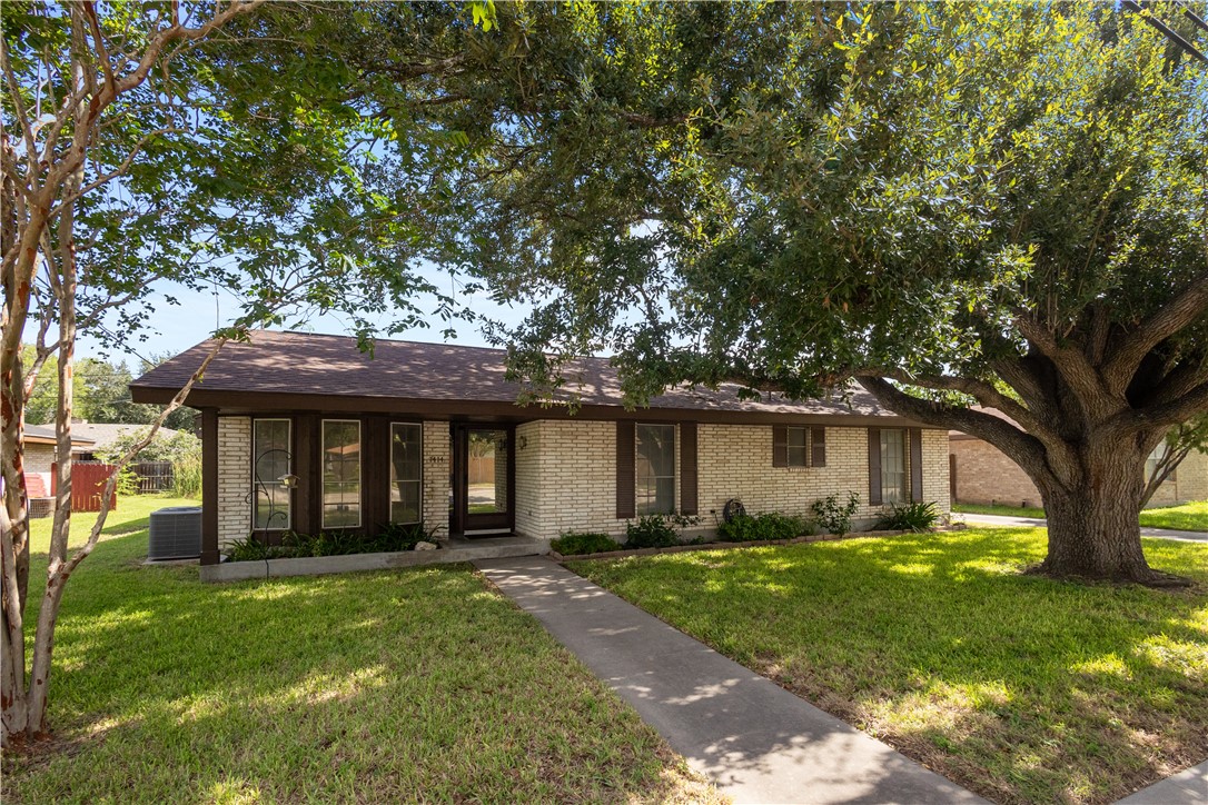 1414 E Ailsie Ave Property Photo 1