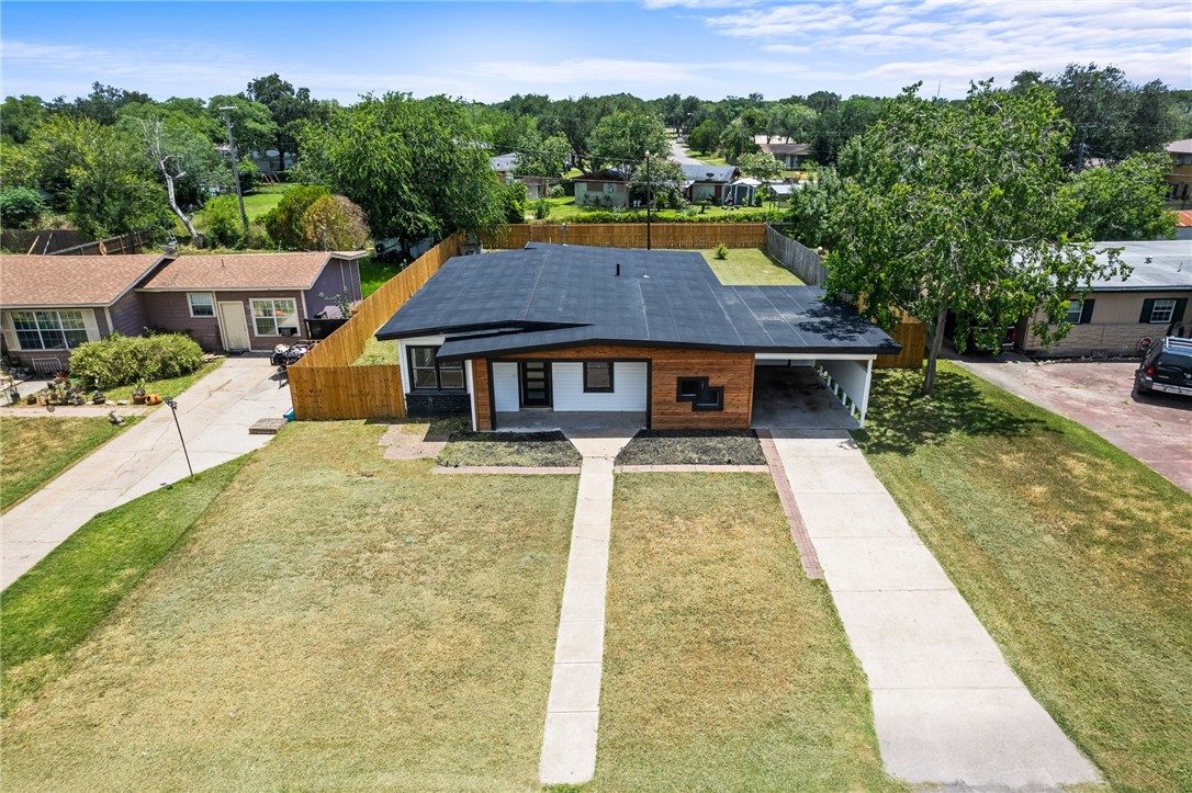 1204 Rose Dr