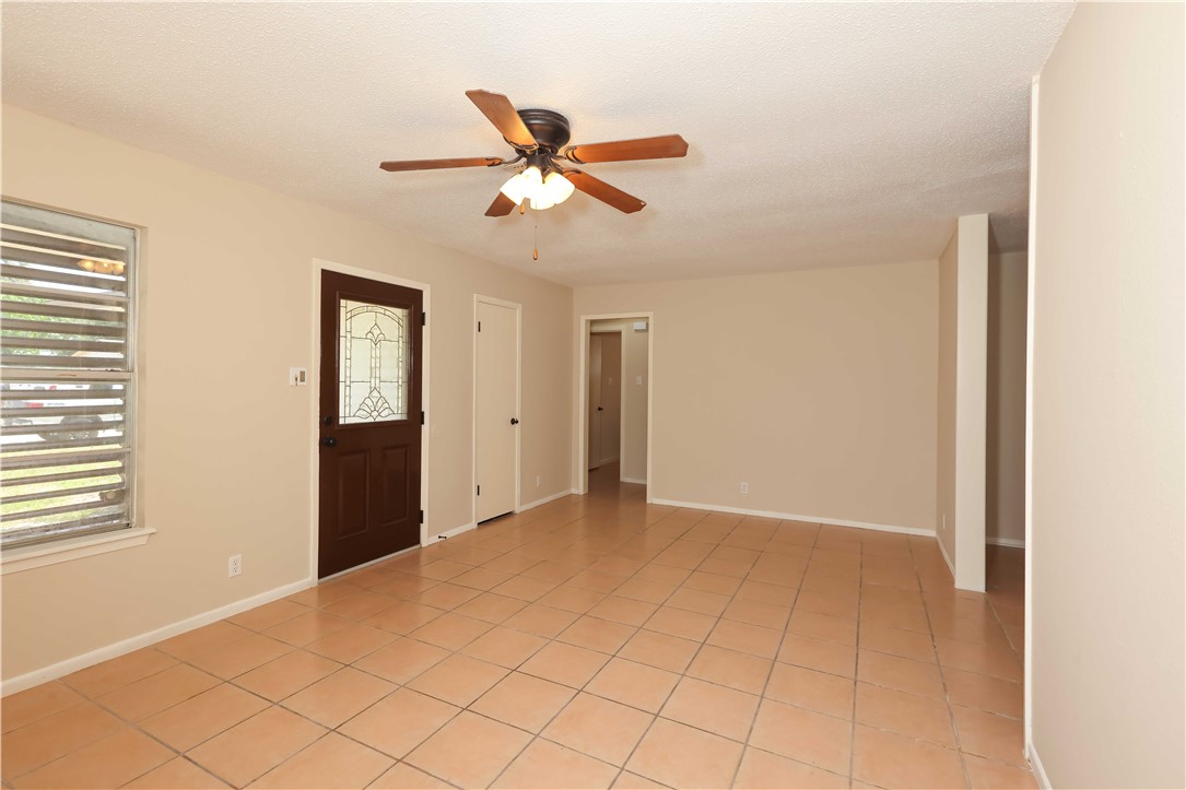 418 Polaris Pl Property Photo 3
