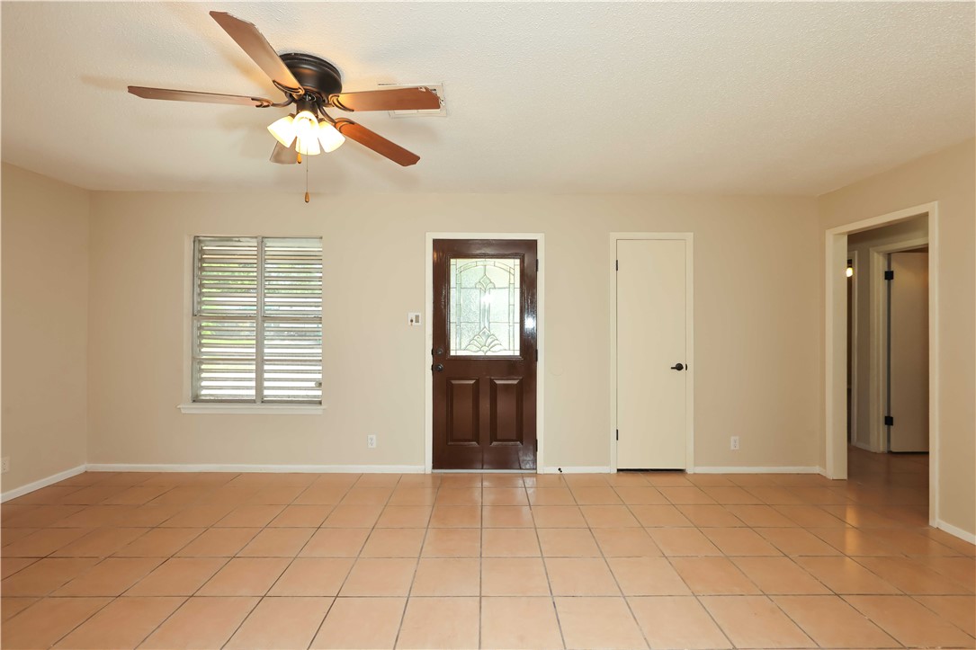 418 Polaris Pl Property Photo 4