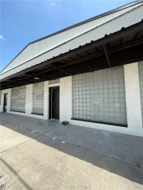 213 S Rachal St Property Photo 1