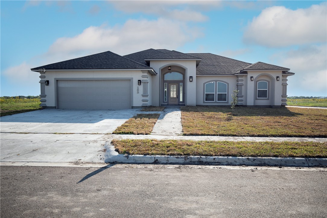 102 Moon Stone Property Photo 1