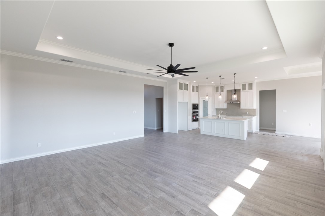 102 Moon Stone Property Photo 5