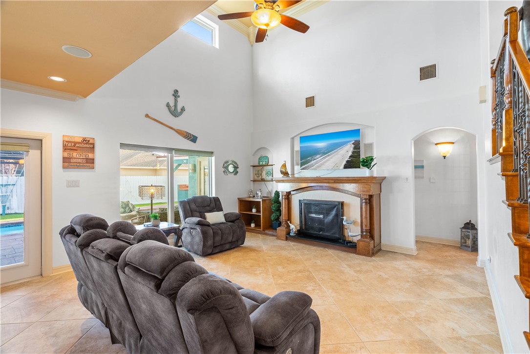 14217 Punta Bonaire Dr Property Photo 8