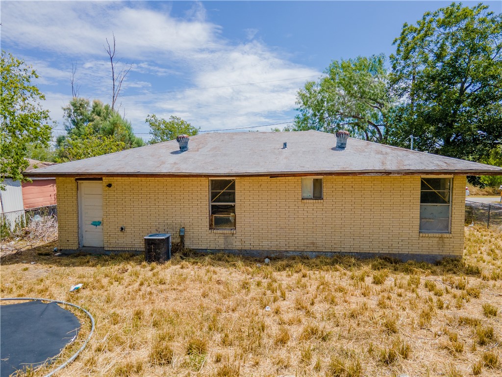 205 Brazos St Property Photo 17
