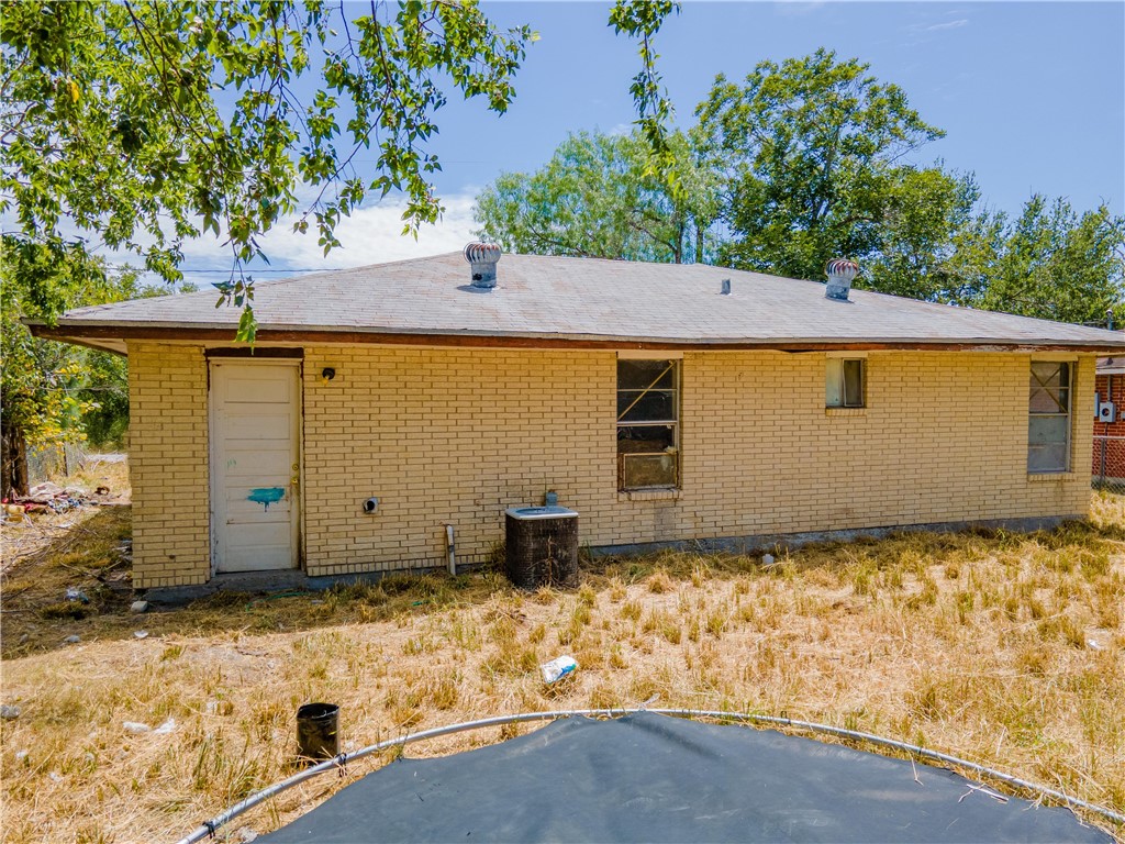 205 Brazos St Property Photo 18