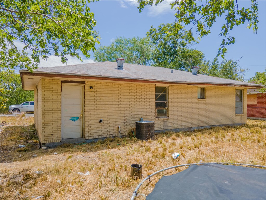 205 Brazos St Property Photo 19