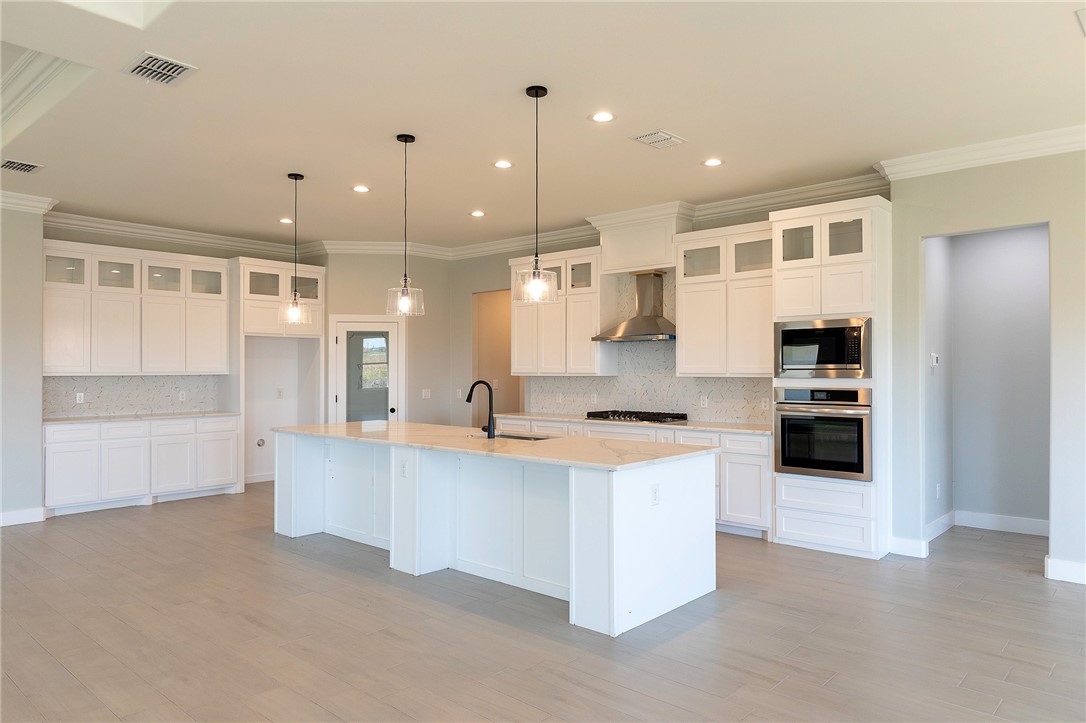702 Mama Fefi Dr Property Photo 2