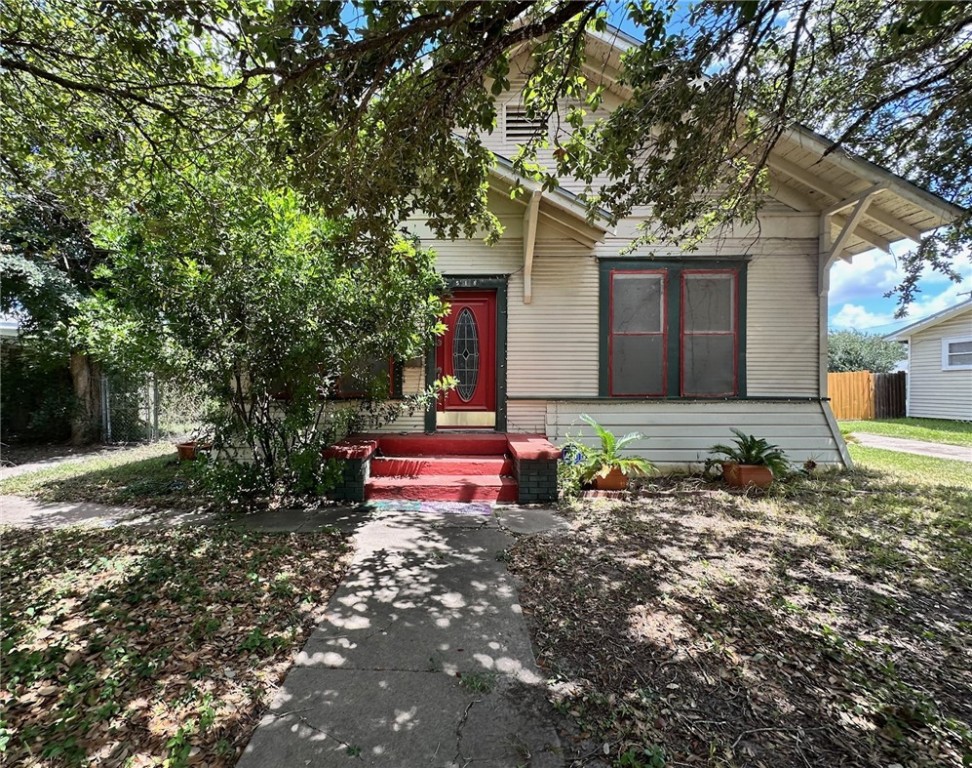 518 E Kenedy Ave Property Photo 2