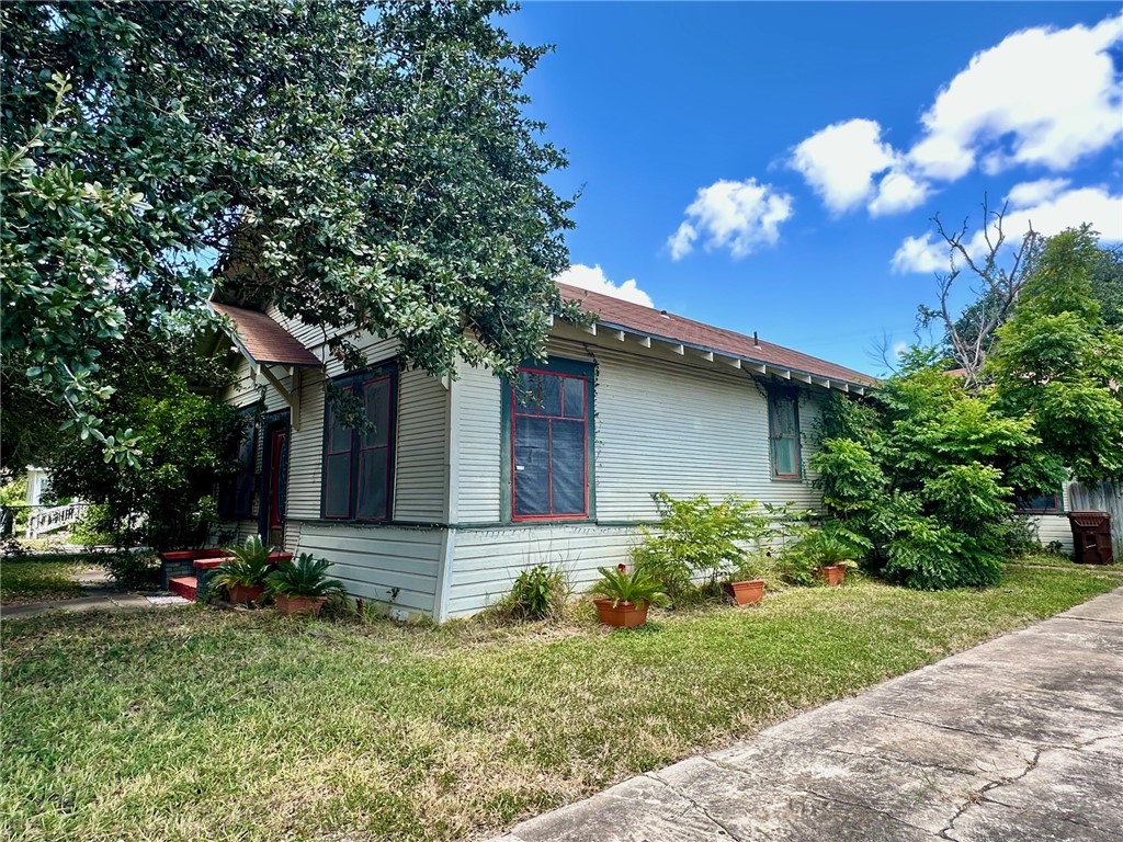 518 E Kenedy Ave Property Photo 3