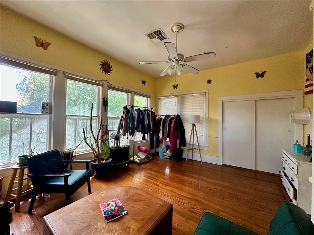 518 E Kenedy Ave Property Photo 16