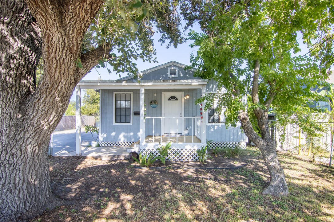 4633 Evelyn St Property Photo 1