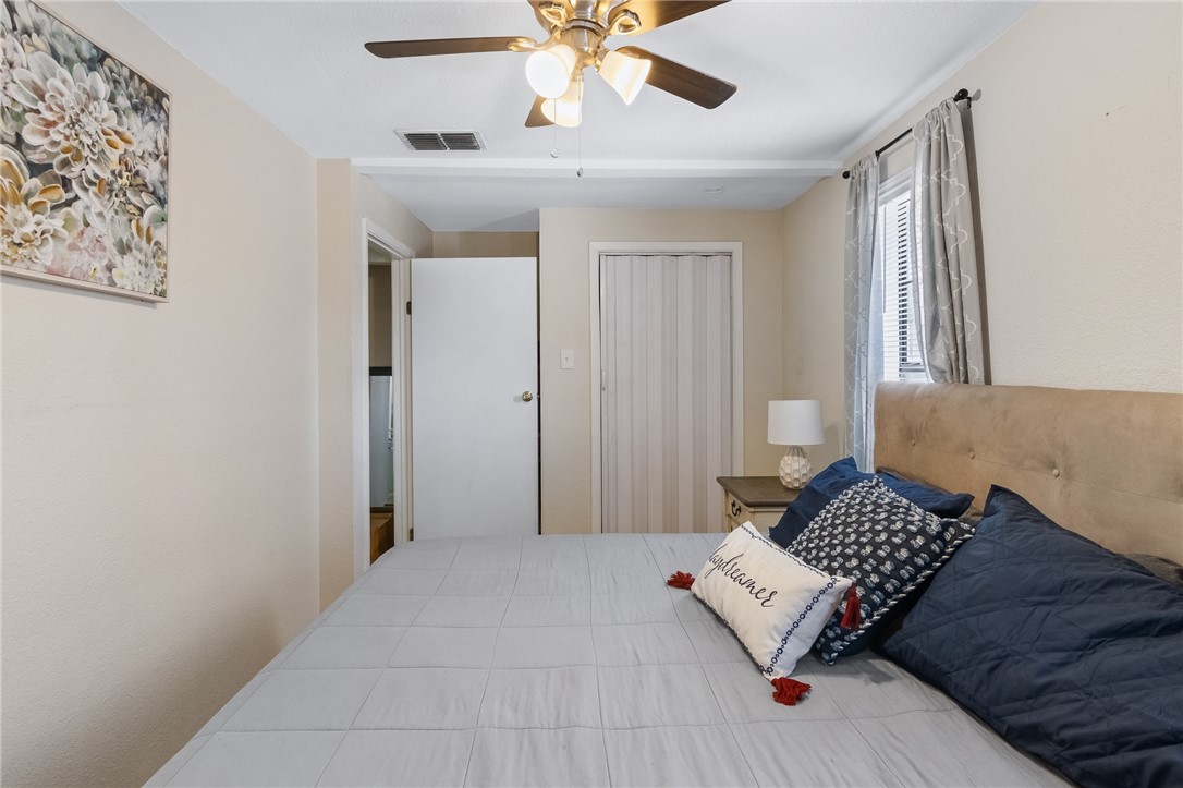 4633 Evelyn St Property Photo 13