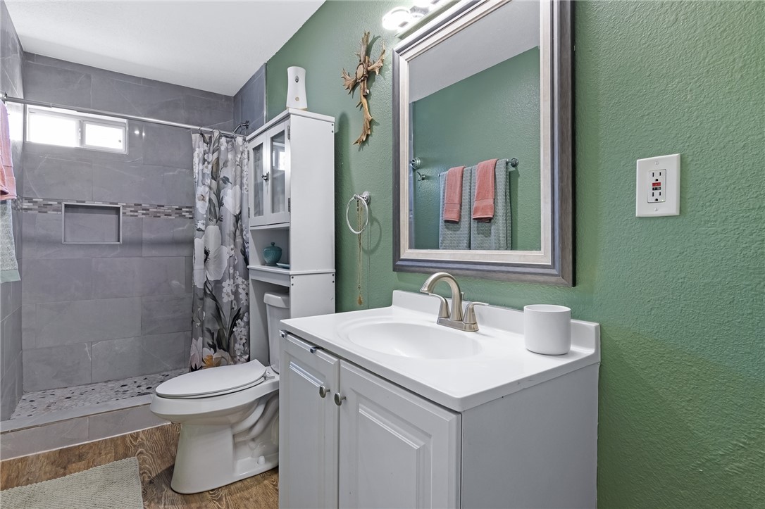 4633 Evelyn St Property Photo 16