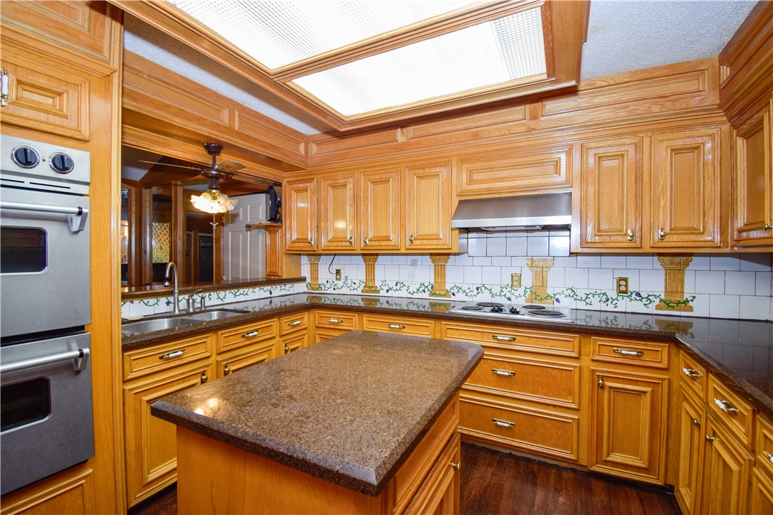 4330 Five Points Road Property Photo 7