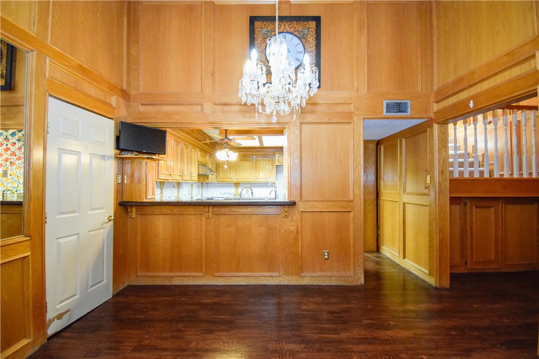 4330 Five Points Road Property Photo 10