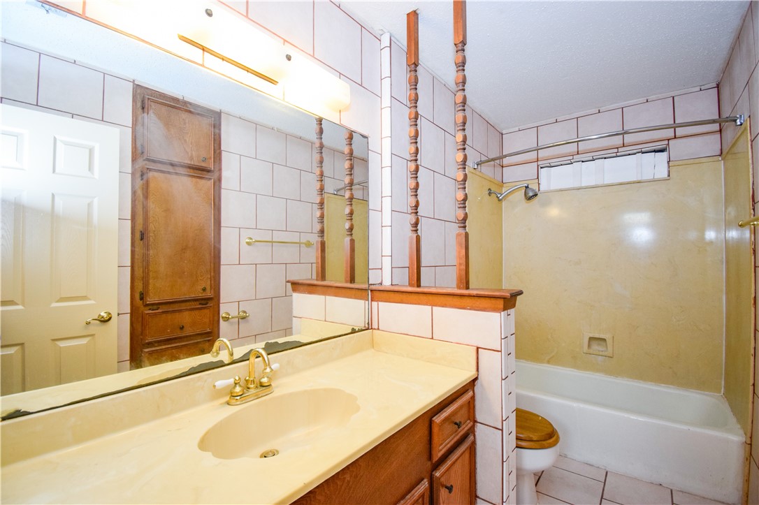 4330 Five Points Road Property Photo 18