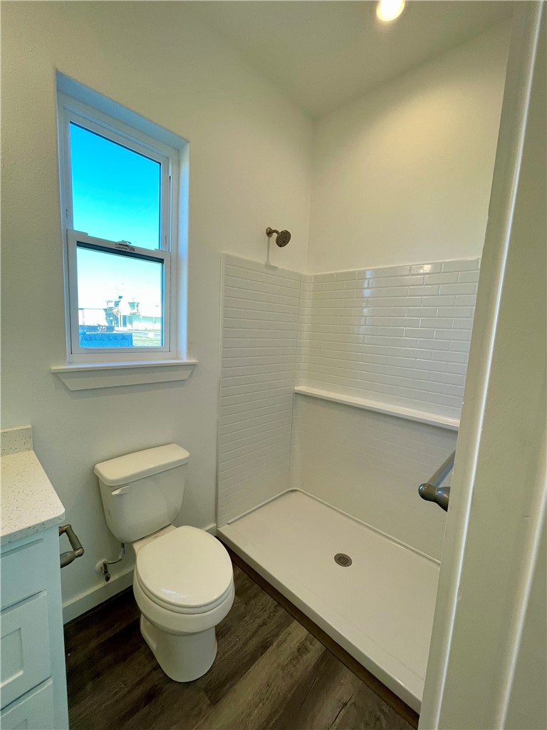 227 Port Mansfield St Property Photo 7
