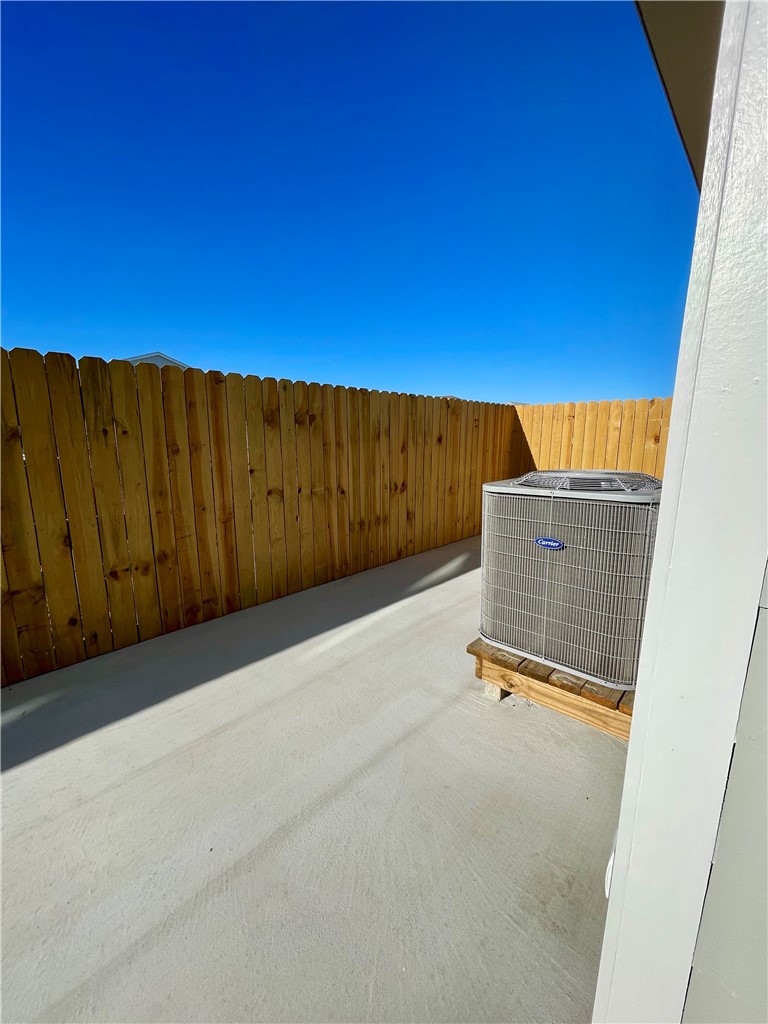 227 Port Mansfield St Property Photo 19