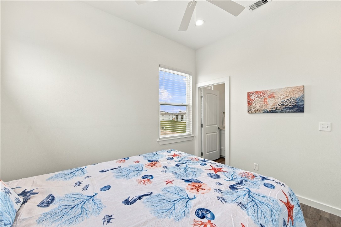 227 Port Mansfield St Property Photo 19