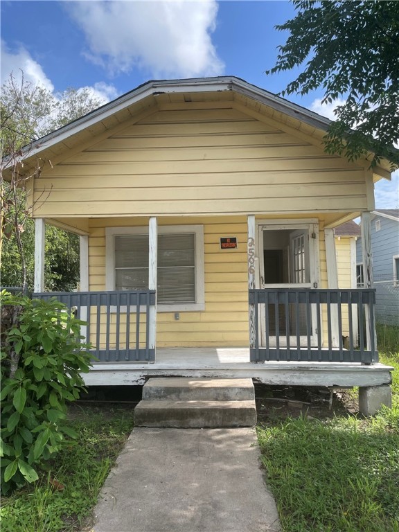 2506 Mary St Property Photo 1