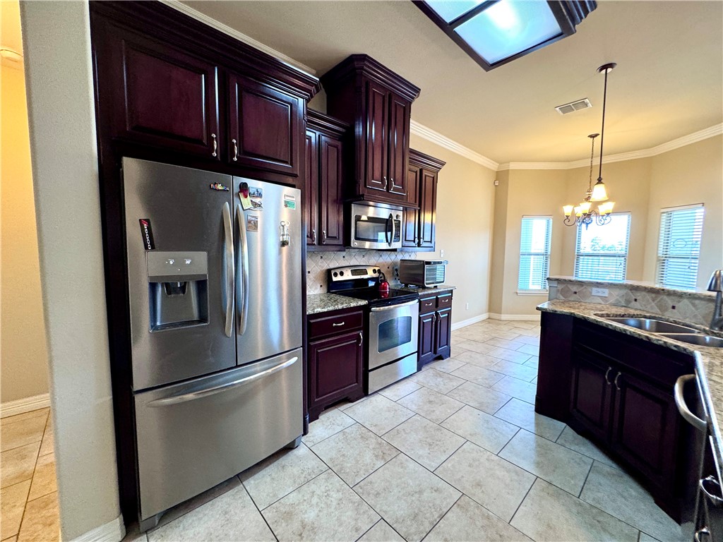 13942 Windjammer Dr Property Photo 13