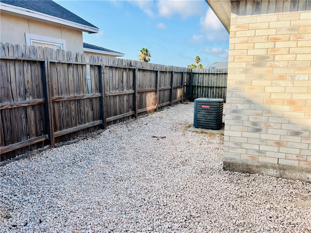 14006 Ambrosia St A Property Photo 18