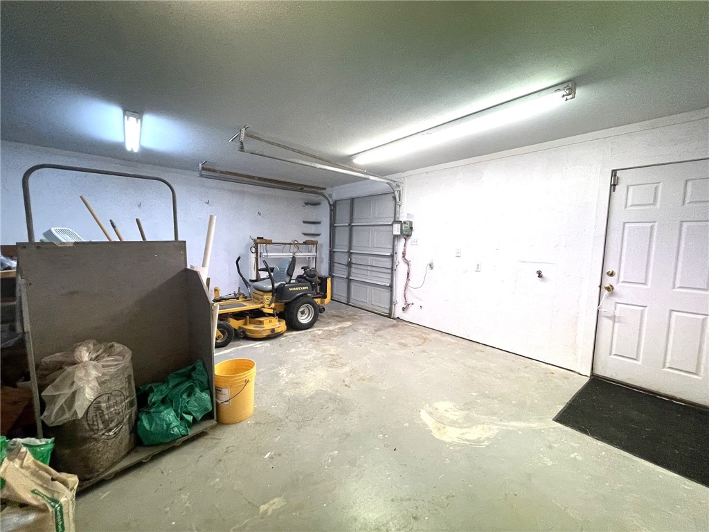 423 S 12th St Property Photo 37