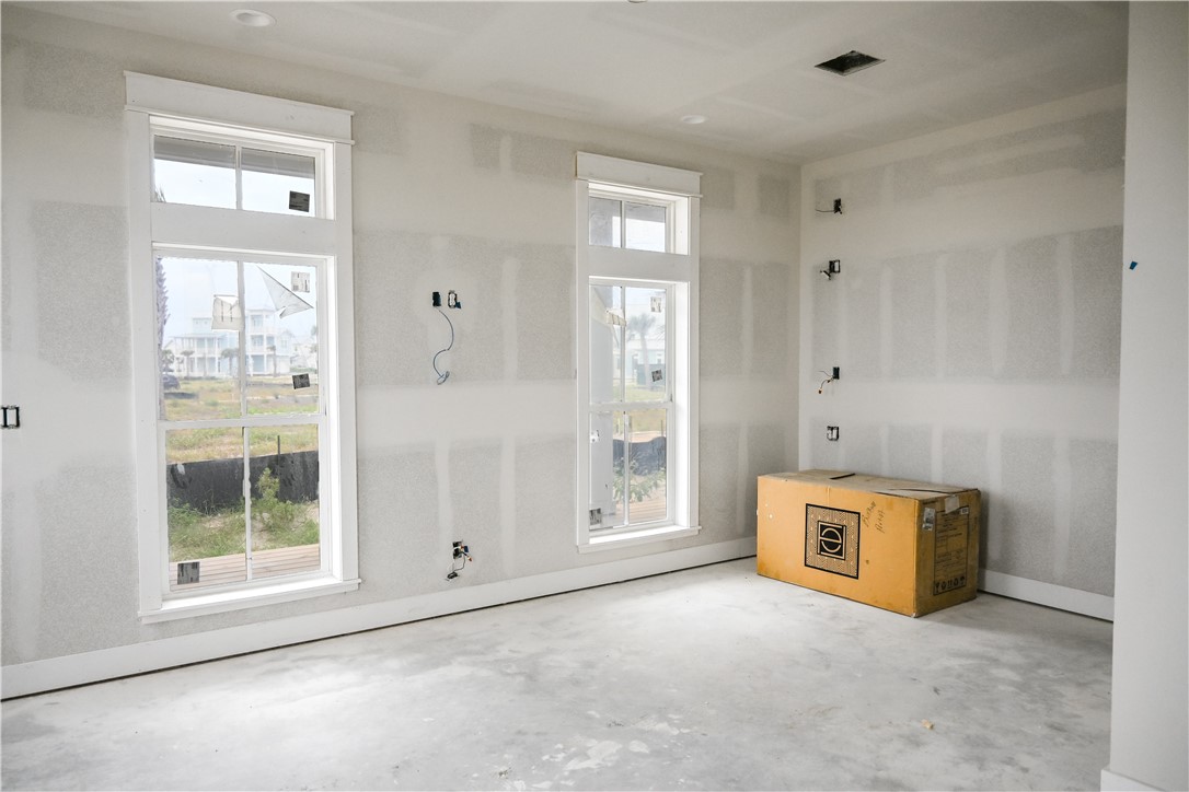 404 Horse Tail Property Photo 9