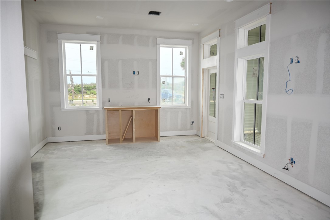 404 Horse Tail Property Photo 10